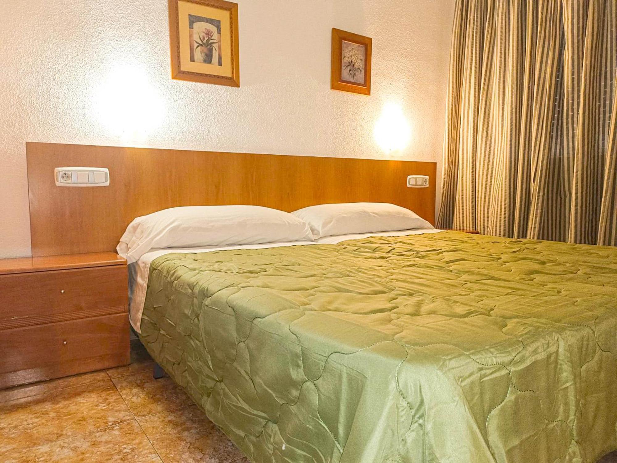 Hostal Gran Via Levante Torrevieja Exterior foto
